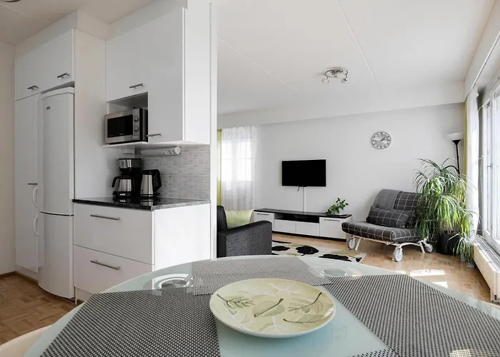 아파트먼트 카르비아이스매키 *